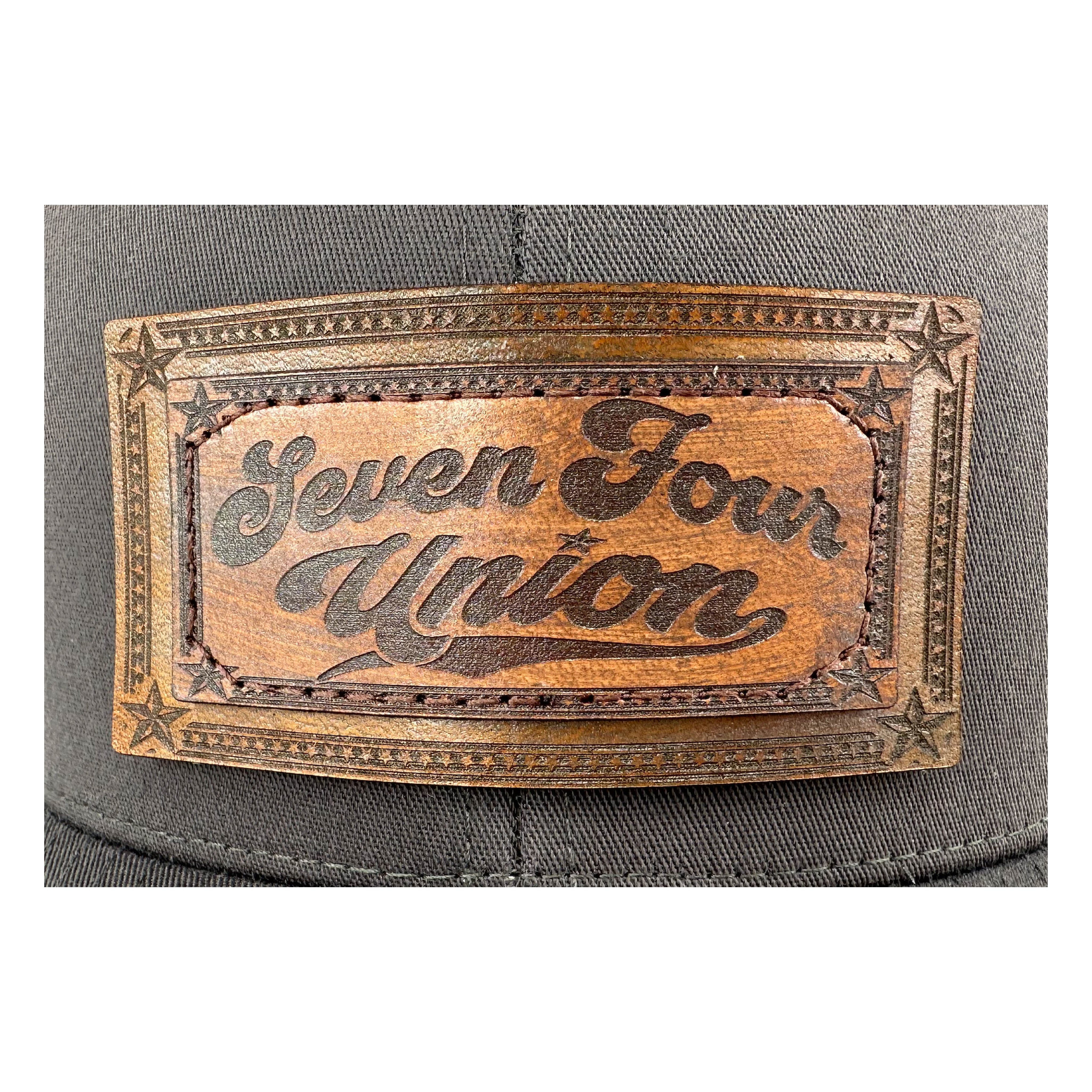 SEVEN FOUR UNION LEATHER SCRIPT ICON - TRUCKER HAT